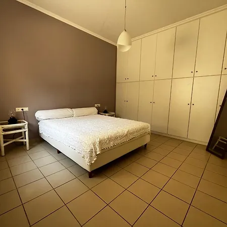 Serena House Apartment *
